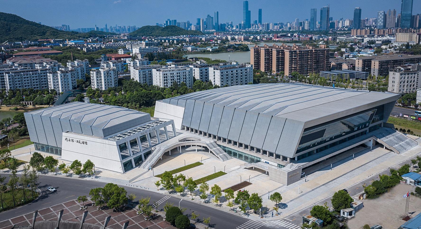 公司承建的中南大學(xué)新校區(qū)體育館（游泳館）建設(shè)工程榮獲兩項(xiàng)（土建、安裝）中國(guó)建設(shè)工程魯班獎(jiǎng)